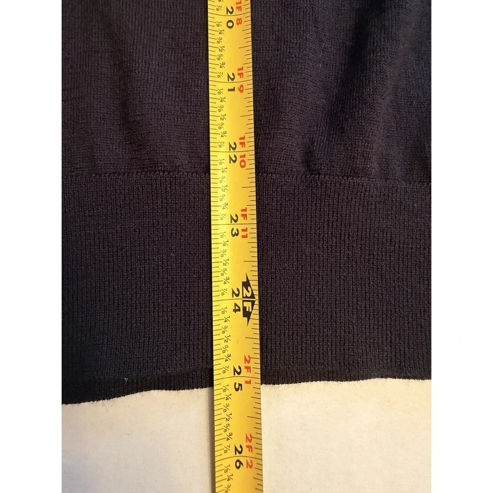 Banana Republic Men's Small 100% Extra Fine Merino Wool V-Neck Sweater Black